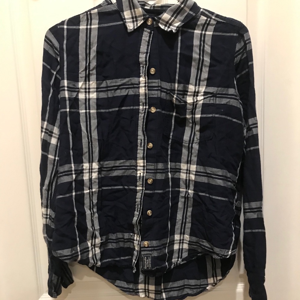 adorable A&F blue flannel